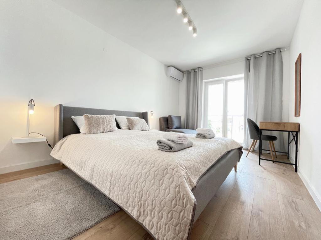 Caramel Comforts With Sea View In Stinjan Only 300 Meters From The Beach Pula Exterior photo