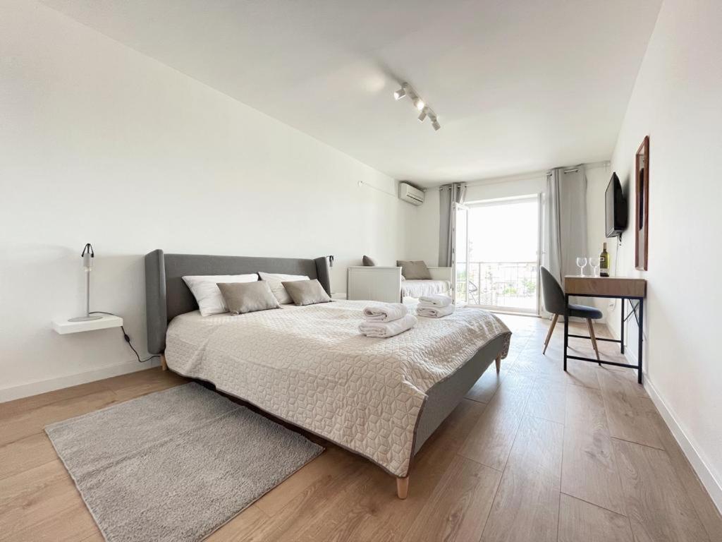 Caramel Comforts With Sea View In Stinjan Only 300 Meters From The Beach Pula Exterior photo