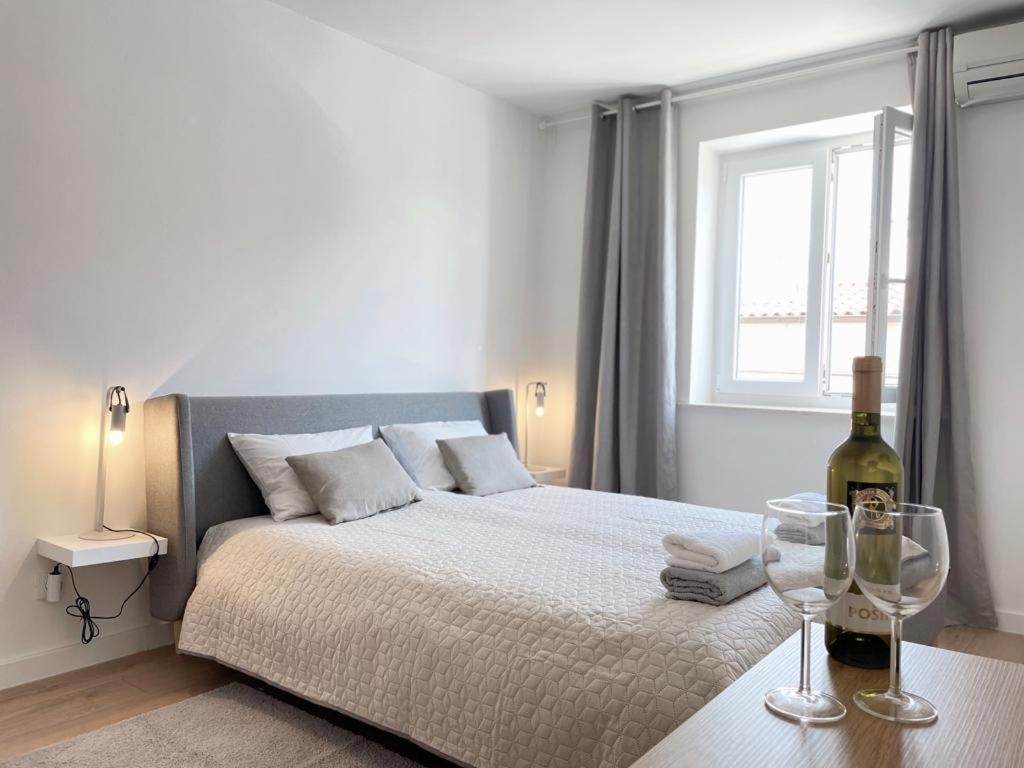 Caramel Comforts With Sea View In Stinjan Only 300 Meters From The Beach Pula Exterior photo